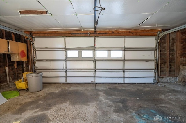 718 Hook Rd, Xenia, OH 45385 - view of garage