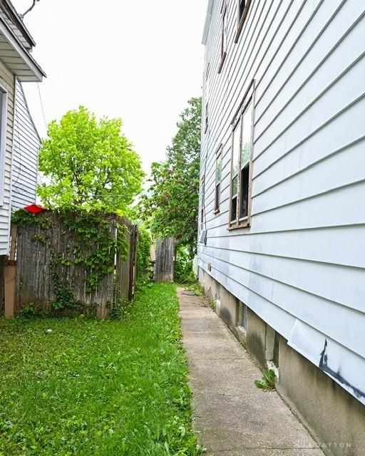 2324 Eastview Unit 2322, Dayton, OH 45405 - view of yard