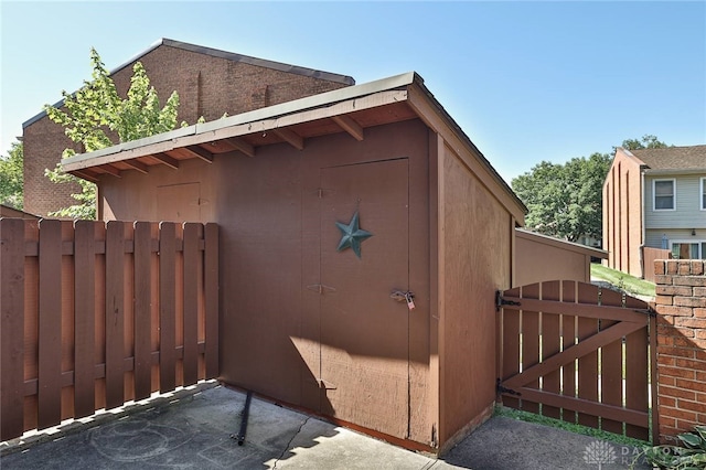 4530 Shawnray Dr Unit 84, Middletown, OH 45044 - view of outdoor structure featuring a gate