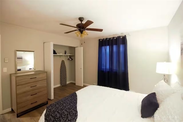 4646 Wayne Meadows Cir Unit 4640, Dayton, OH 45424 - bedroom with a closet, ceiling fan, and wood finished floors