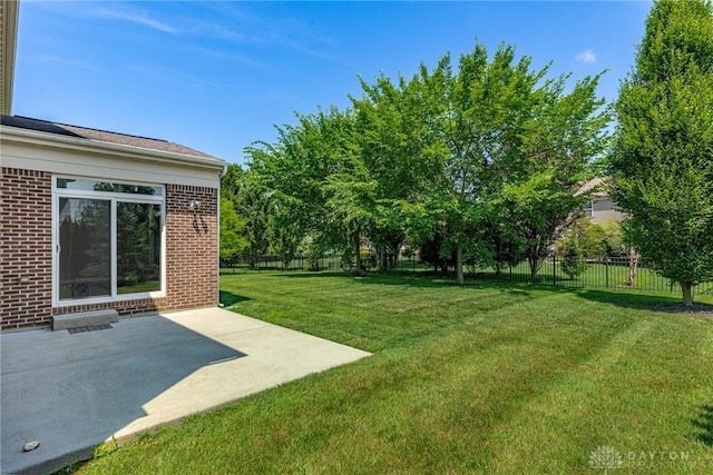 225 Woodstream Dr, Springboro, OH 45066 - fenced yard featuring a patio