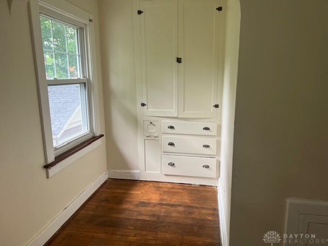 417 Sandalwood Dr, Dayton, OH 45405 - view of closet
