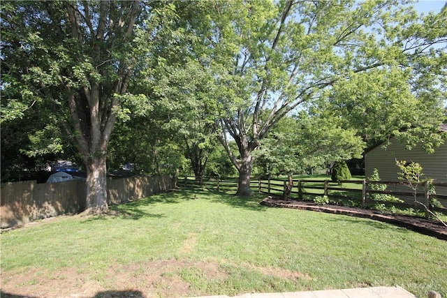 412 Cedar Ln, Lebanon, OH 45036 - view of fenced backyard