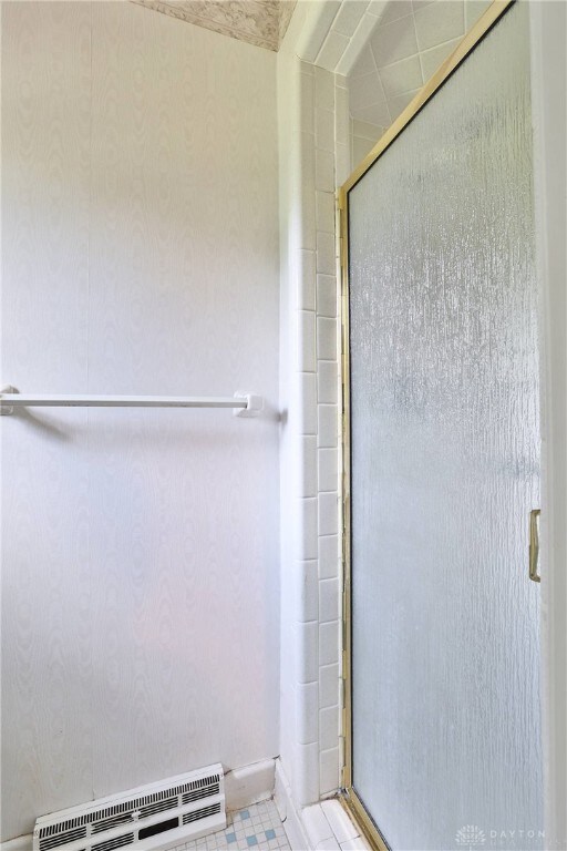 798 Carini Ln, Cincinnati, OH 45218 - full bath featuring a shower stall