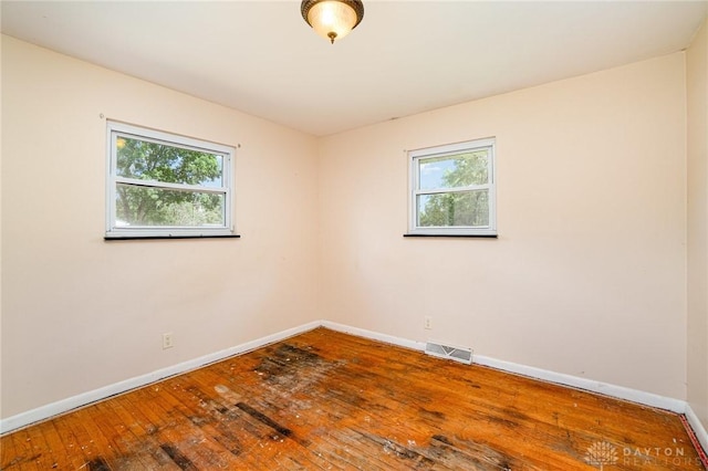 4689 Fisher Rd, Franklin, OH 45005 - unfurnished room featuring plenty of natural light and hardwood / wood-style flooring