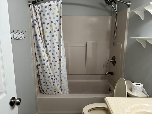 103 W Boitnott Dr, Englewood, OH 45322 - full bath with shower / bath combination with curtain and vanity