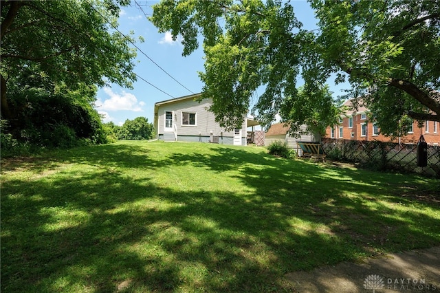 541 E Main St, Xenia, OH 45385 - view of green lawn