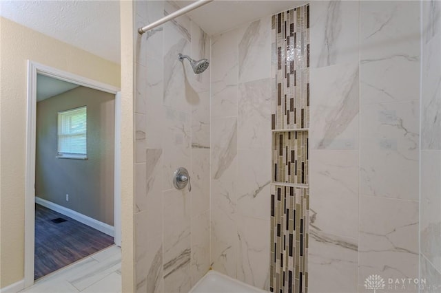 1110 Langdale Ave, New Carlisle, OH 45344 - full bath with tiled shower and baseboards