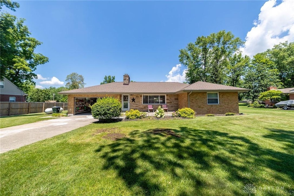 1385 W Evanston Rd, Tipp City, OH 45371 - photo 1