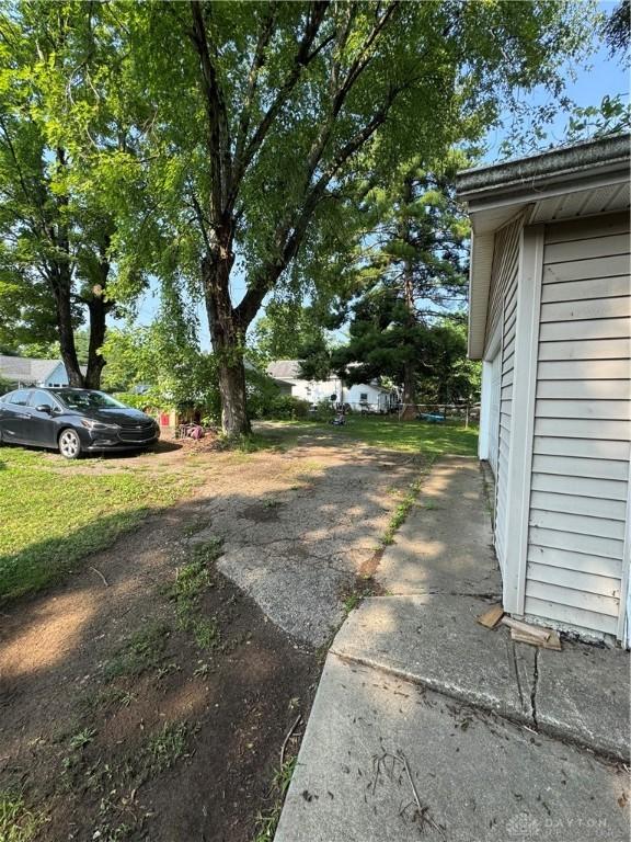 428 E Center St, Germantown, OH 45327 - view of yard