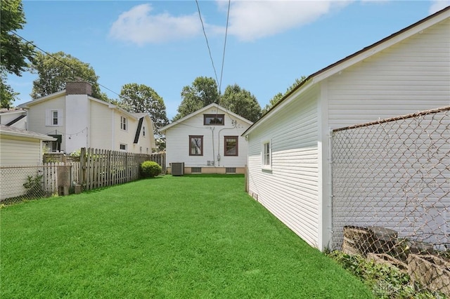 439 Monteray Ave, Oakwood, OH 45419 - view of yard