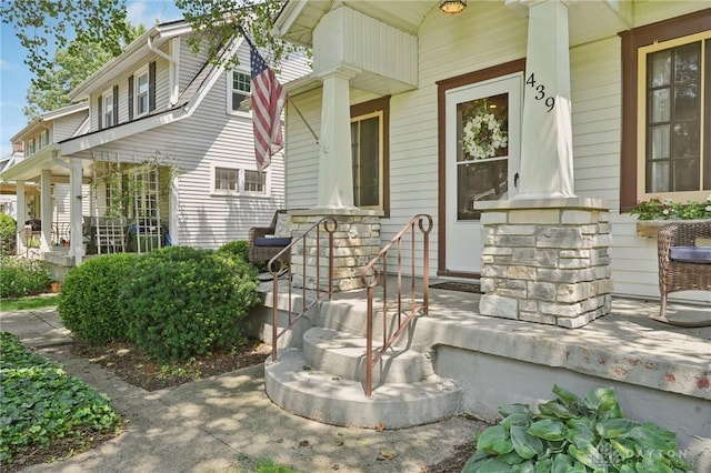 439 Monteray Ave, Oakwood, OH 45419 - view of exterior entry featuring a porch