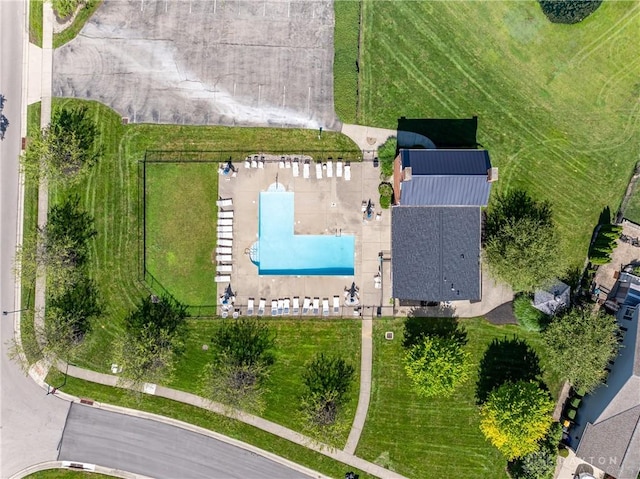24 Dinsley Pl, Springboro, OH 45066 - aerial view of a pool area