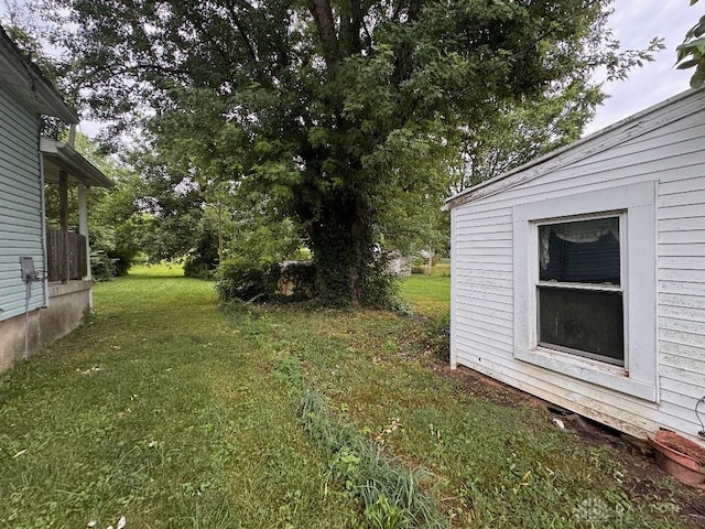 861 E Market St, Xenia, OH 45385 - view of grassy yard