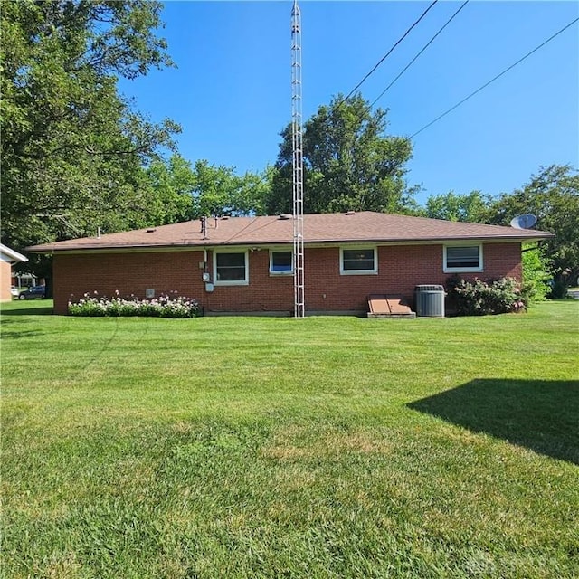 225 Linwood Dr, Greenville, OH 45331 - photo 3