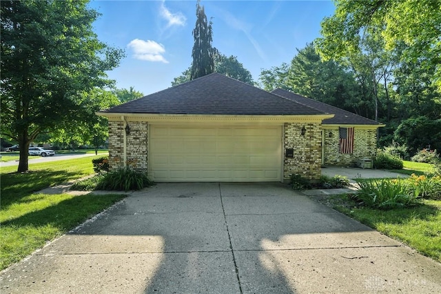 328 Shadywood Dr, Clayton, OH 45415 - garage with driveway