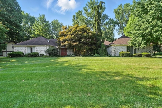 328 Shadywood Dr, Clayton, OH 45415 - view of green lawn