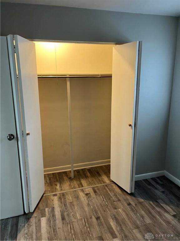 4051 Crest Dr, Dayton, OH 45416 - view of closet