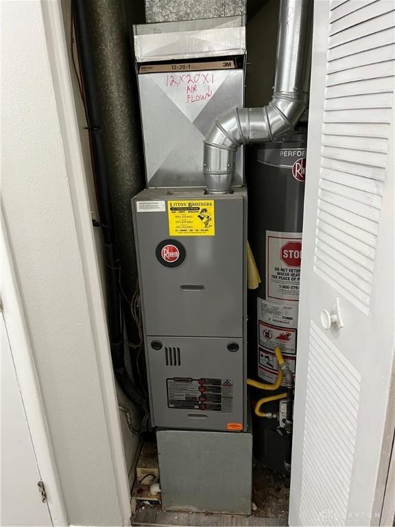 4051 Crest Dr, Dayton, OH 45416 - utilities featuring gas water heater and heating unit