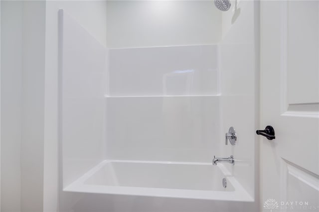 9508 Magnolia Ct, Washington Twp, OH 45458 - full bathroom featuring shower / tub combination