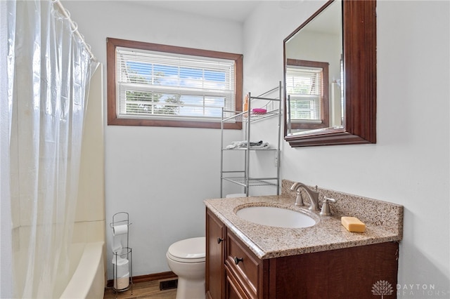 250 Pat Ln, Fairborn, OH 45324 - full bath with vanity, shower / bath combination with curtain, and wood finished floors