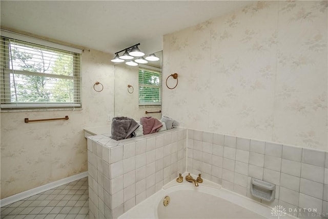 5975 Oakridge Dr, Hamilton, OH 45011 - full bath featuring a garden tub