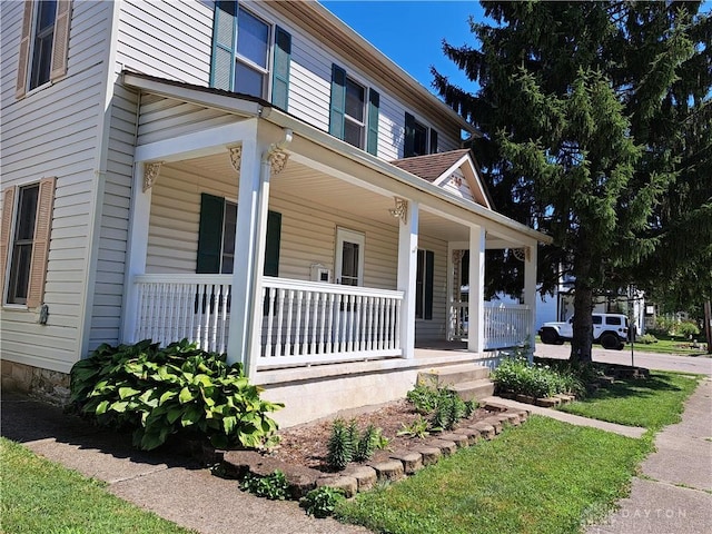 230 S 5th St, Miamisburg, OH 45342 - view of front of property featuring a porch