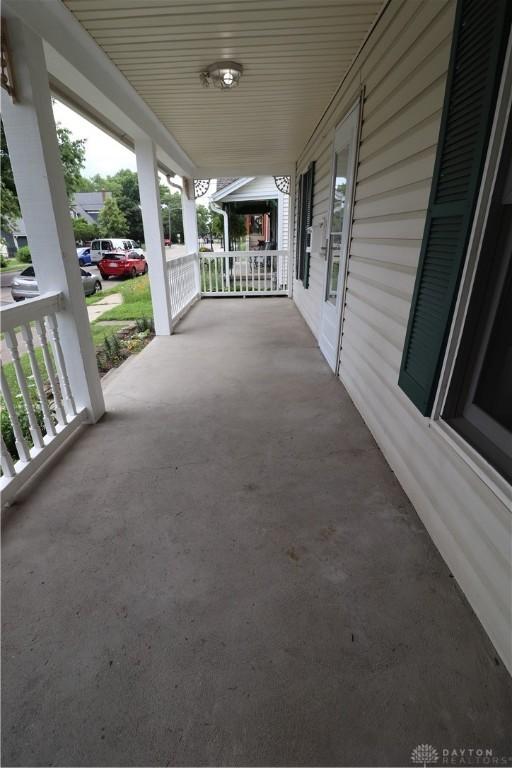 230 S 5th St, Miamisburg, OH 45342 - view of porch