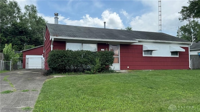 120 W Doris Dr, Fairborn, OH 45324 - view of front of property featuring roof with shingles