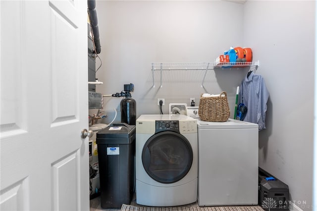4374 Fairway Ln, Lebanon, OH 45036 - laundry room with washing machine and clothes dryer