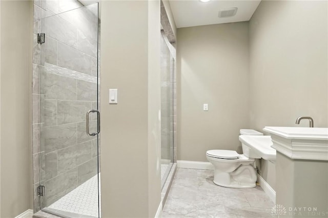 6885 Willow Creek Run, Liberty Twp, OH 45044 - bathroom with a stall shower and marble finish flooring