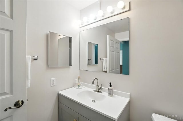 226 Mcdaniel St Unit 160, Dayton, OH 45405 - bathroom with vanity