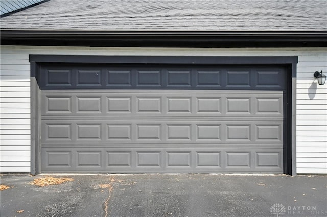226 Mcdaniel St Unit 160, Dayton, OH 45405 - garage with asphalt driveway