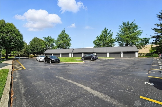 226 Mcdaniel St Unit 160, Dayton, OH 45405 - view of uncovered parking lot
