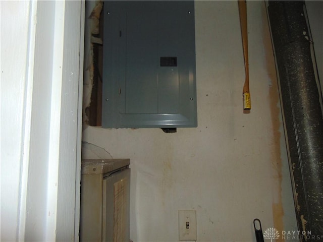 2628 Saint Charles Ave, Dayton, OH 45410 - detailed view of electric panel