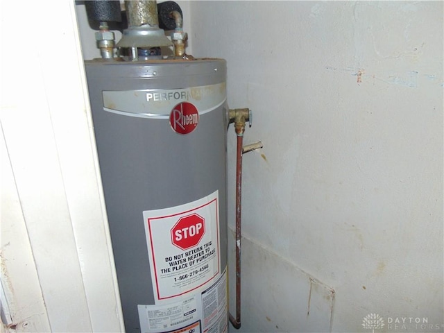 2628 Saint Charles Ave, Dayton, OH 45410 - utility room featuring water heater