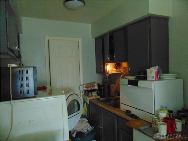 2628 Saint Charles Ave, Dayton, OH 45410 - view of laundry room