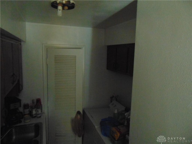2628 Saint Charles Ave, Dayton, OH 45410 - view of laundry area