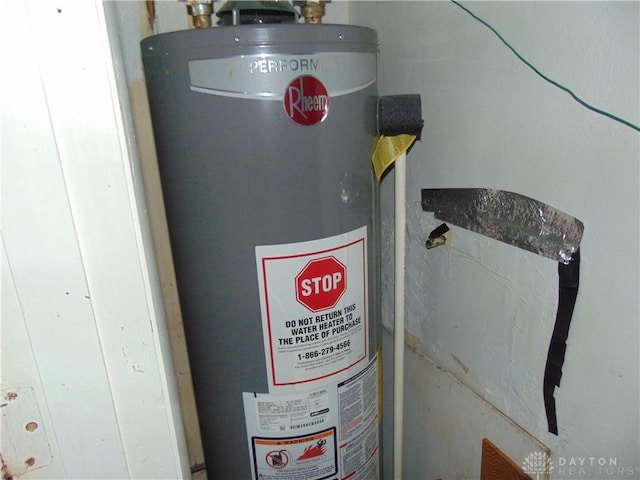 2628 Saint Charles Ave, Dayton, OH 45410 - utility room featuring water heater