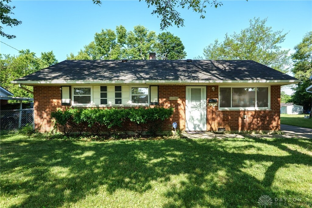 1575 Blairwood Ave, Dayton, OH 45417 - photo 1
