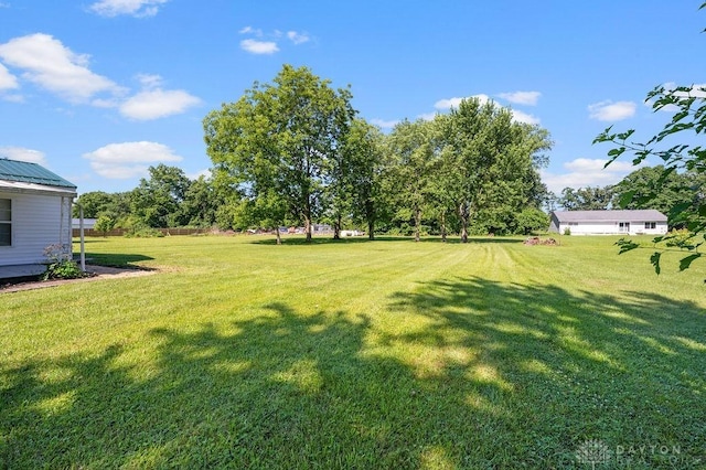 9351 Marcella Dr, Franklin, OH 45005 - view of green lawn