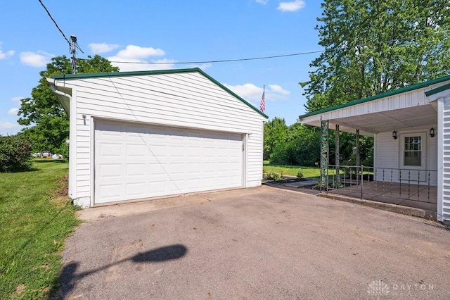 9351 Marcella Dr, Franklin, OH 45005 - view of detached garage