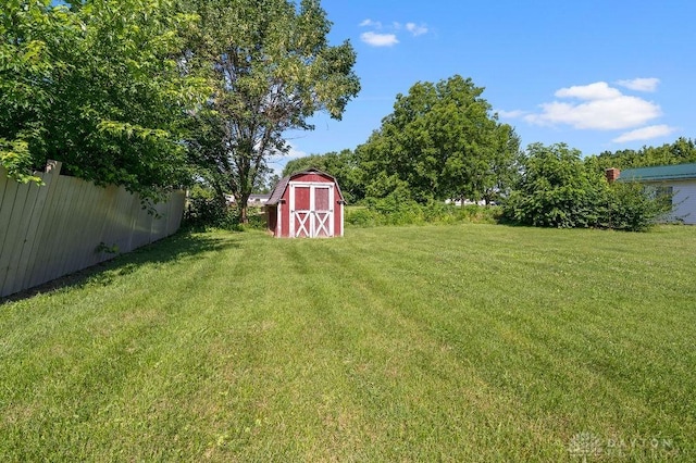9351 Marcella Dr, Franklin, OH 45005 - view of yard featuring a storage shed