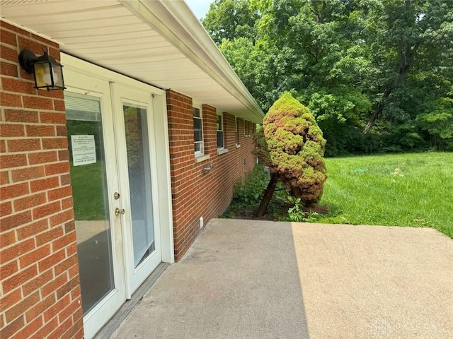 6686 Catskill Dr, Franklin, OH 45005 - view of patio