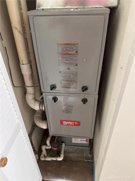 6686 Catskill Dr, Franklin, OH 45005 - utilities with heating unit