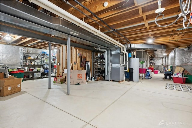 5535 Longhunter Chase Dr, Liberty Twp, OH 45044 - unfinished below grade area with water heater and heating unit