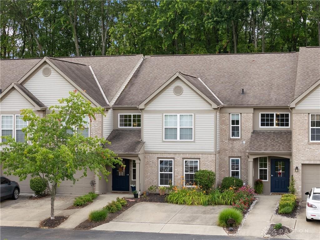 9925 Edgewood Ln, Sharonville, OH 45241 - photo 1