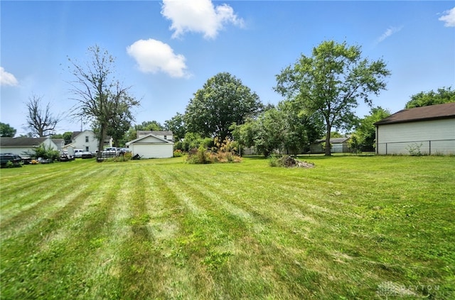 1551 W Main St, New Lebanon, OH 45345 - view of yard