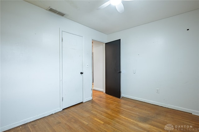 359 Gladys Ave, Franklin, OH 45005 - unfurnished room featuring ceiling fan and light wood finished floors