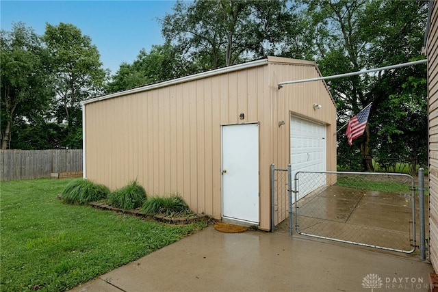 359 Gladys Ave, Franklin, OH 45005 - view of outbuilding with a gate
